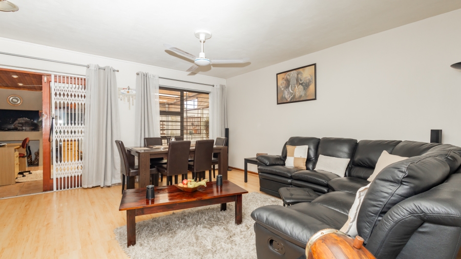 To Let 3 Bedroom Property for Rent in Vasco Estate Western Cape